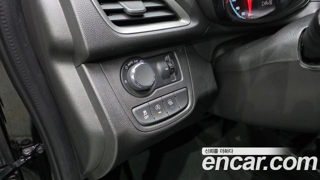 Chevrolet Spark LT 2019 — фото 18