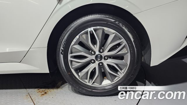 Kia K5 Hybrid (III) Noblesse 2021 — фото 21