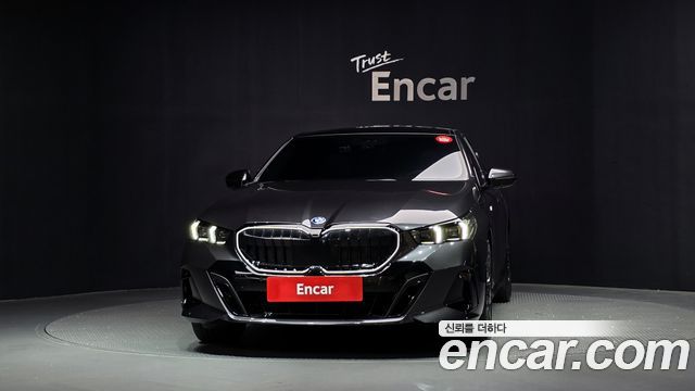 BMW 5 Series (G60) 530e M Sport Pro 2024 — фото 3