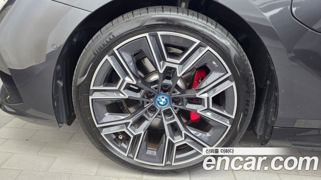 BMW 5 Series (G60) 530e M Sport Pro 2024 — фото 5