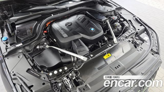 BMW 5 Series (G60) 530e M Sport Pro 2024 — фото 6