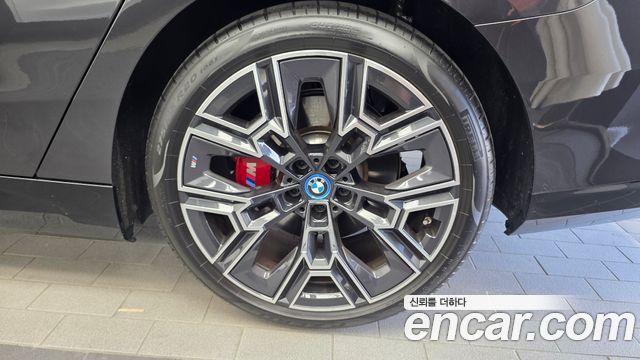 BMW 5 Series (G60) 530e M Sport Pro 2024 — фото 27