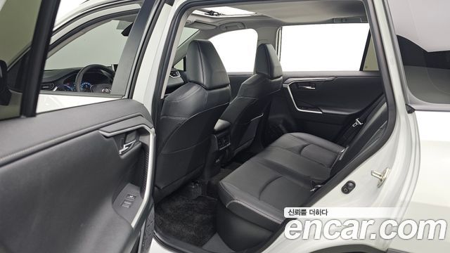Toyota RAV4 (V) 2,5 4WD Hybrid LTD 2025 — фото 12