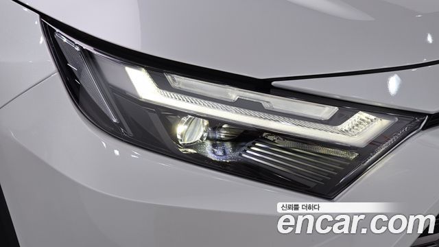 Toyota RAV4 (V) 2,5 4WD Hybrid LTD 2025 — фото 22