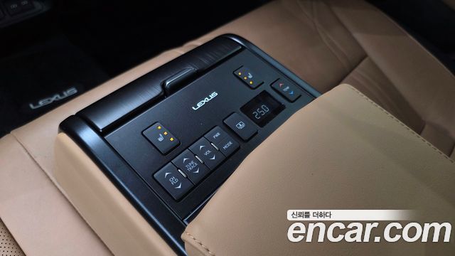 Lexus ES300h (VII) Executive 2025 — фото 33