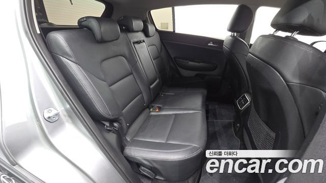 Kia Sportage The Bold Diesel 2.0 2WD Prestige 2021 — фото 12