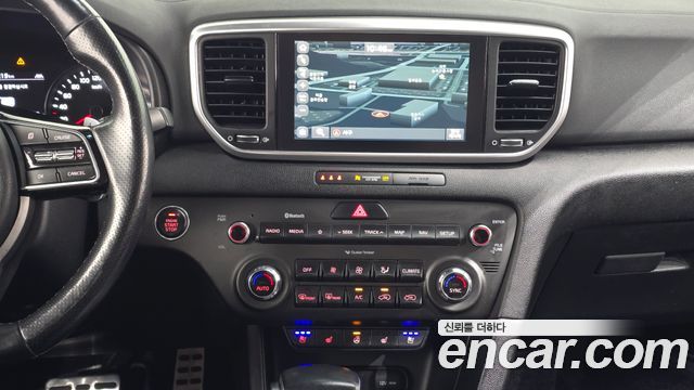 Kia Sportage The Bold Diesel 2.0 2WD Prestige 2021 — фото 14