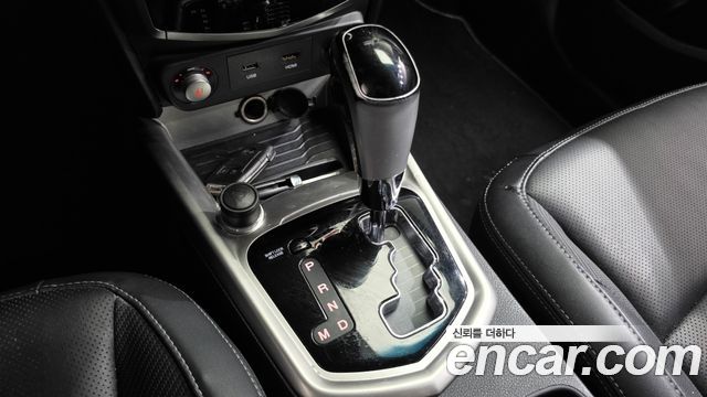 KG Mobility (SsangYong) Tivoli LX 2WD DLX 2015 — фото 9