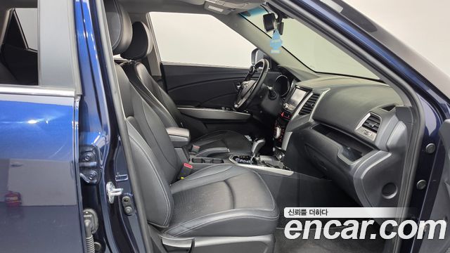 KG Mobility (SsangYong) Tivoli LX 2WD DLX 2015 — фото 11