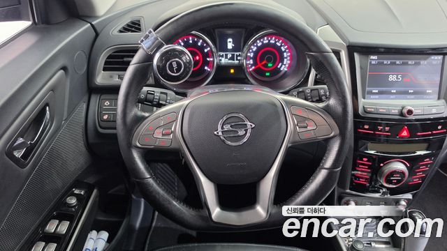 KG Mobility (SsangYong) Tivoli LX 2WD DLX 2015 — фото 13