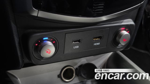 KG Mobility (SsangYong) Tivoli LX 2WD DLX 2015 — фото 17
