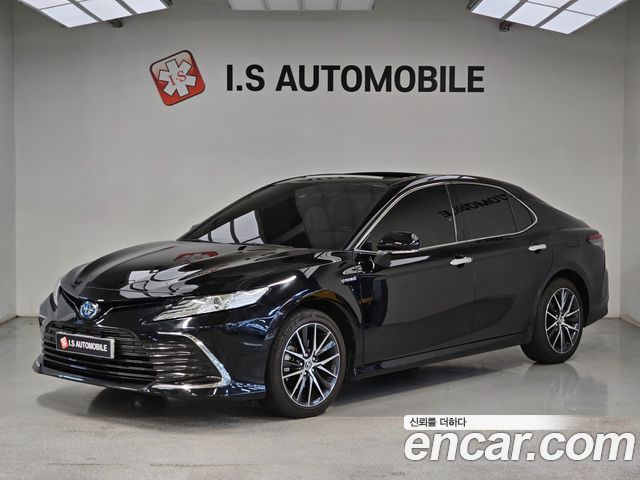 Toyota Camry (XV70) 2.5 XLE Hybrid 2023 — фото 1