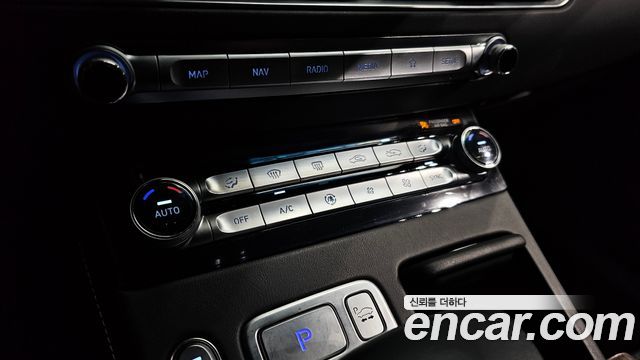 Genesis G90 3.8 AWD Luxury 2021 — фото 32