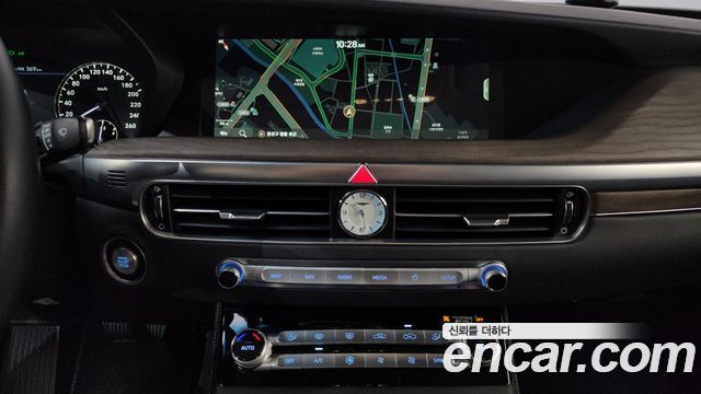 Genesis G90 3.8 AWD Luxury 2019 — фото 12