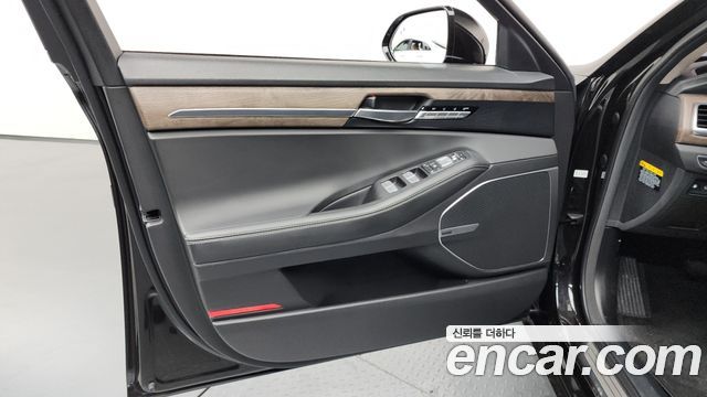 Genesis G90 3.8 AWD Luxury 2019 — фото 24