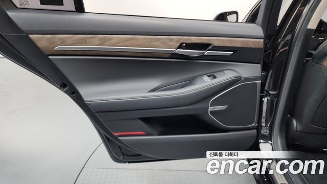 Genesis G90 3.8 AWD Luxury 2019 — фото 25