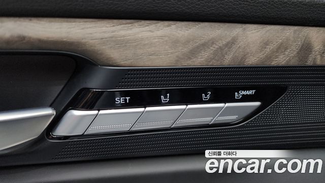 Genesis G90 3.8 AWD Luxury 2019 — фото 28