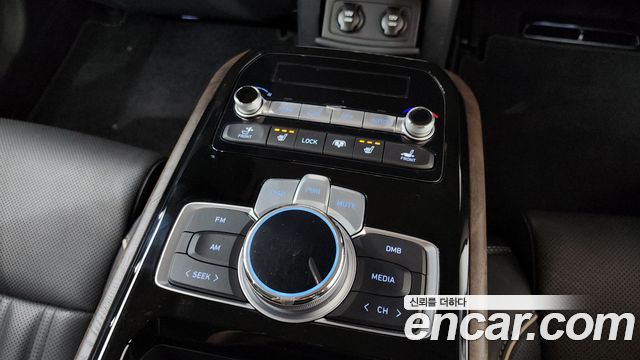 Genesis G90 3.8 AWD Luxury 2019 — фото 32