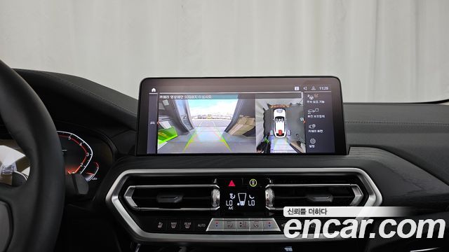 BMW X4 (G02) xDrive20i xLine 2024 — фото 15