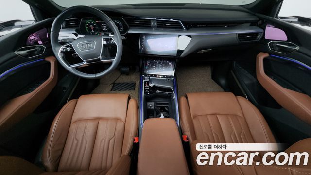 Audi Q8 e-tron (GE) 55 Quattro Premium 2024 — фото 7