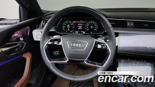 Audi Q8 e-tron (GE) 55 Quattro Premium 2024 — фото 13