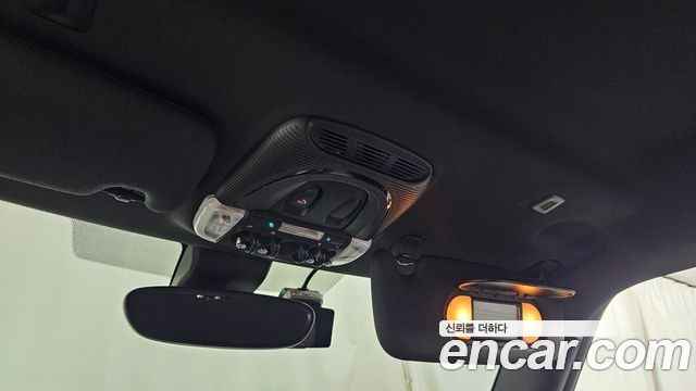 MINI Cooper Electric SE Electric 3rd 2024 — фото 17