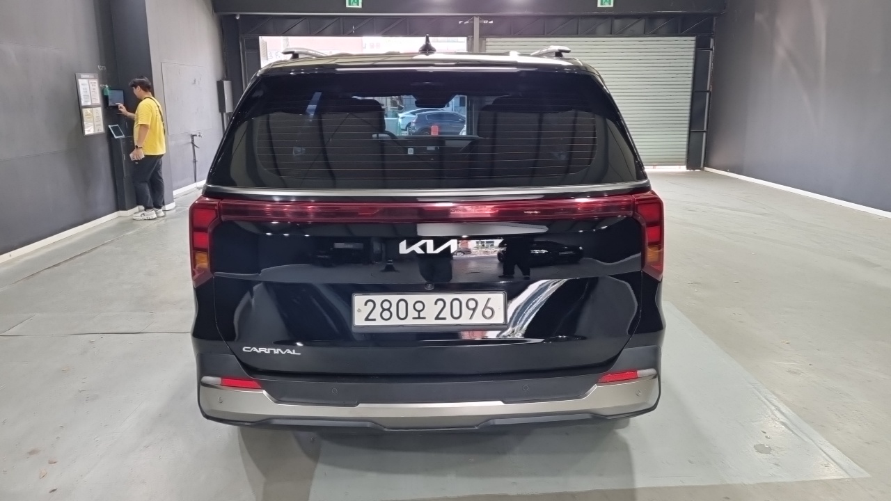 Kia Carnival (IV) Gasoline 9-Seater Noblesse 2025 — фото 4