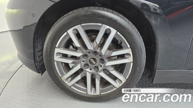 MINI Cooper Electric (IV) SE Classic 2024 — фото 5