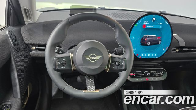MINI Cooper Electric (IV) SE Classic 2024 — фото 13