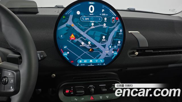 MINI Cooper Electric (IV) SE Classic 2024 — фото 14