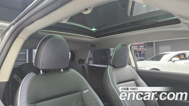 MINI Cooper Electric (IV) SE Classic 2024 — фото 20
