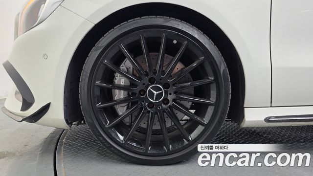 Mercedes-Benz A-Class (W176) A45 AMG 4MATIC 2018 — фото 5