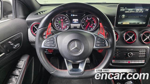 Mercedes-Benz A-Class (W176) A45 AMG 4MATIC 2018 — фото 13