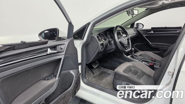 Volkswagen Golf (VII) 2.0 TDI 2015 — фото 10