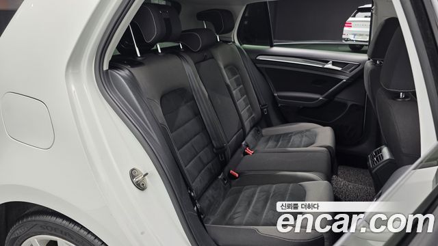 Volkswagen Golf (VII) 2.0 TDI 2015 — фото 11