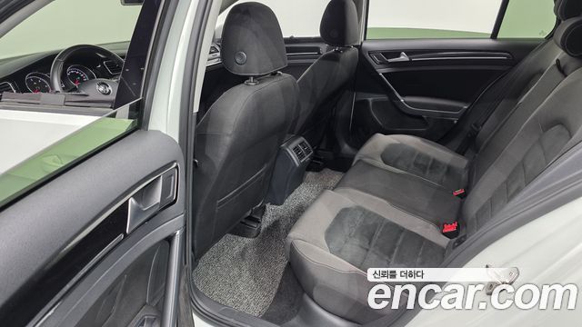 Volkswagen Golf (VII) 2.0 TDI 2015 — фото 12
