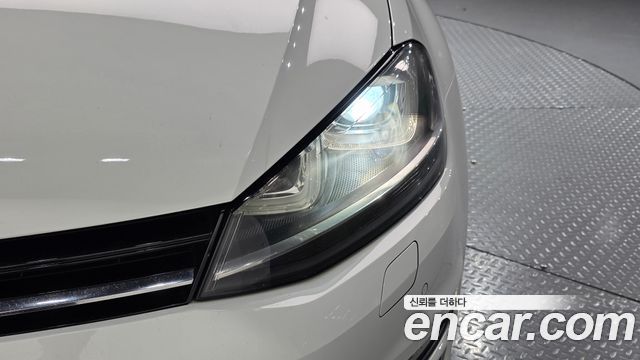 Volkswagen Golf (VII) 2.0 TDI 2015 — фото 22