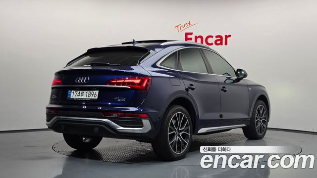 Audi Q5 (FY) 40 TDI Quattro Sportback Premium 2022 — фото 2