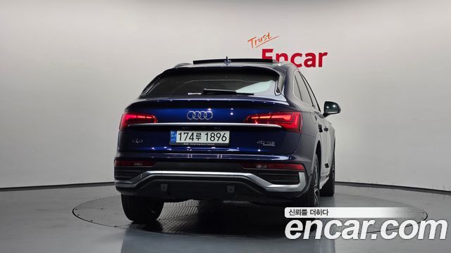 Audi Q5 (FY) 40 TDI Quattro Sportback Premium 2022 — фото 4