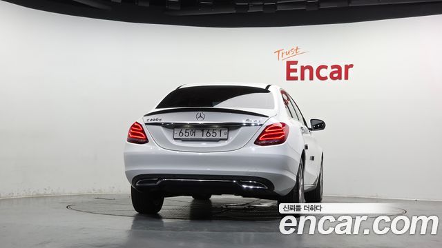 Mercedes-Benz C-Class (W205) C220 d 4MATIC 2018 — фото 4