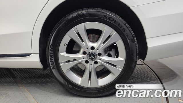 Mercedes-Benz C-Class (W205) C220 d 4MATIC 2018 — фото 27