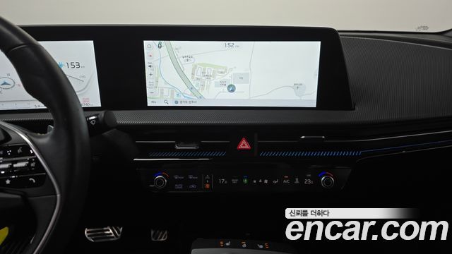 Kia EV6 GT 4WD 2023 — фото 13