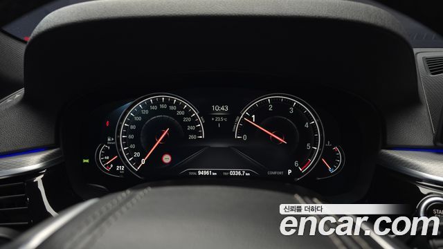 BMW 5 Series (G30) 520d M Sport package 2017 — фото 8