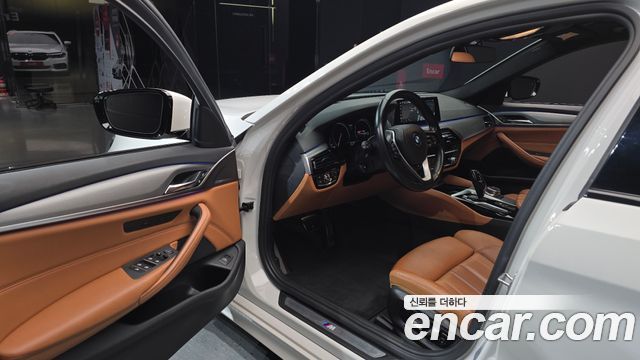 BMW 5 Series (G30) 520d M Sport package 2017 — фото 10
