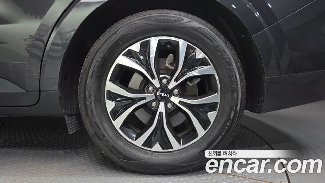 Kia Carnival (IV) Gasoline 9-Seater Prestige 2023 — фото 21