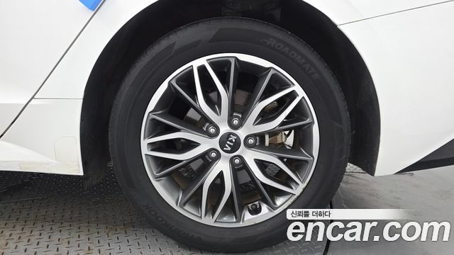 Kia K5 (III) 2.0 Trendy 2021 — фото 21