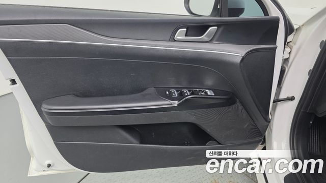 Kia K5 (III) 2.0 Trendy 2021 — фото 24