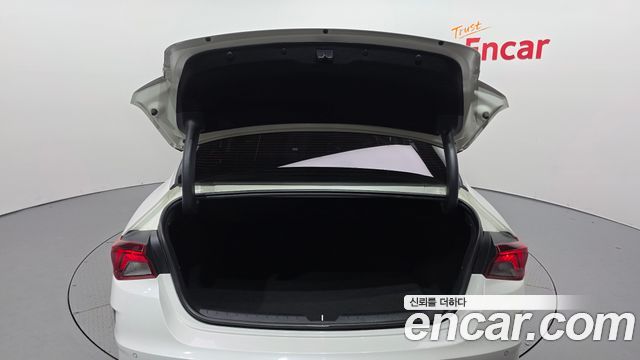 Kia K5 (III) 2.0 Trendy 2021 — фото 28