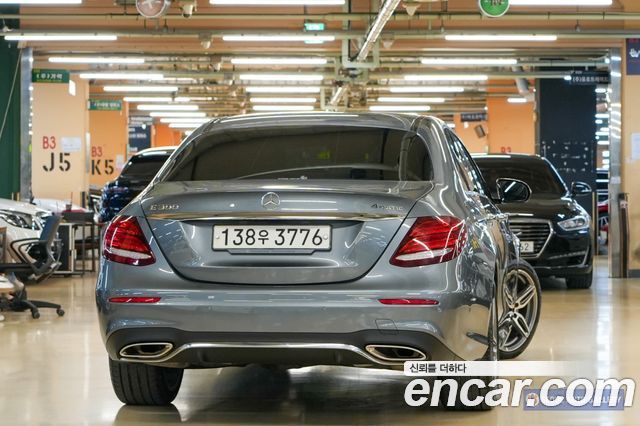 Mercedes-Benz E-Class (W213) E300 4MATIC AMG Line 2020 — фото 4