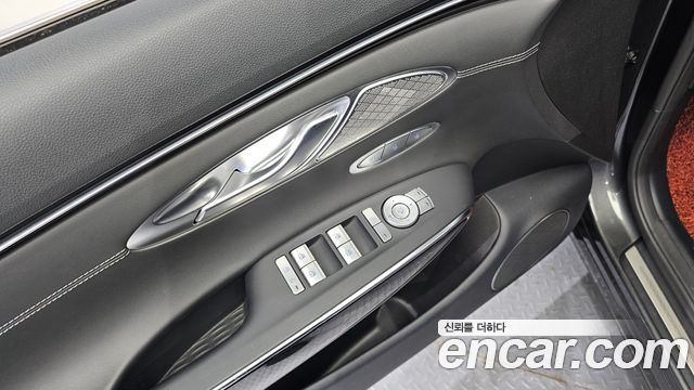 Genesis GV70 2.2 Diesel 2WD 2023 — фото 13